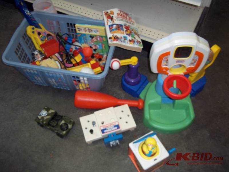 lot 94 image: Vintage Kids Toys