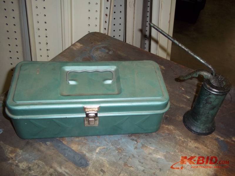 lot 97 image: Oil can and small tool box