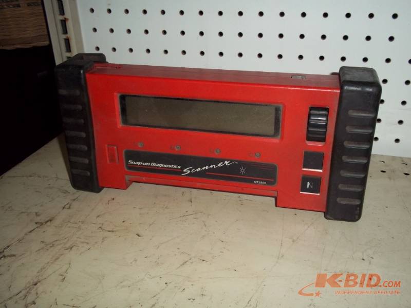 lot 103 image: Snap on Tools Scanner Model MT2500