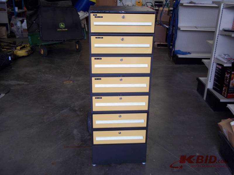 lot 109 image: Metal Locking Cabinet with 7 Drawers, 17 x 19 x 54