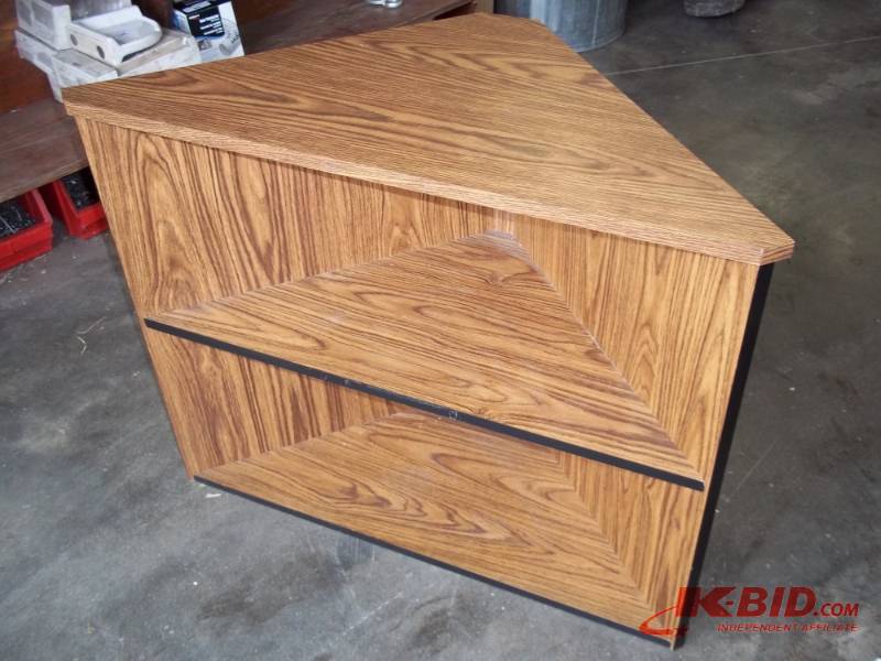 lot 110 image: Corner Shelf 30 x 38 x 18
