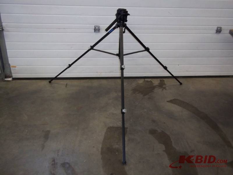 lot 113 image: Camera Tripod