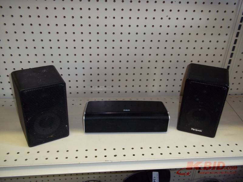 lot 136 image: 3 Speakers