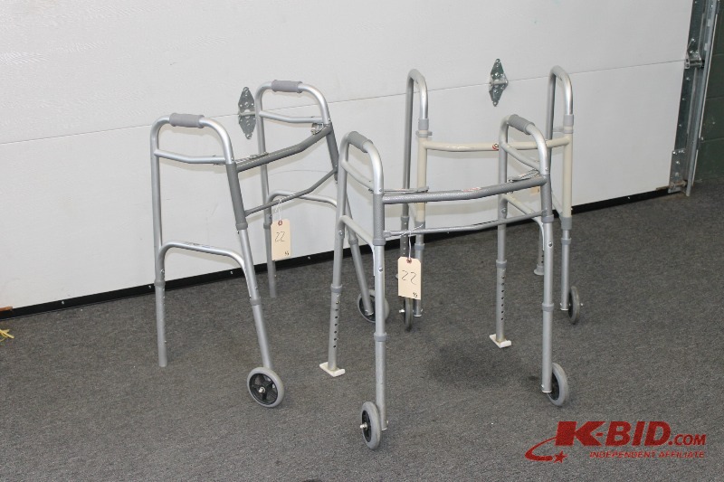lot 22 image: Walkers (3)