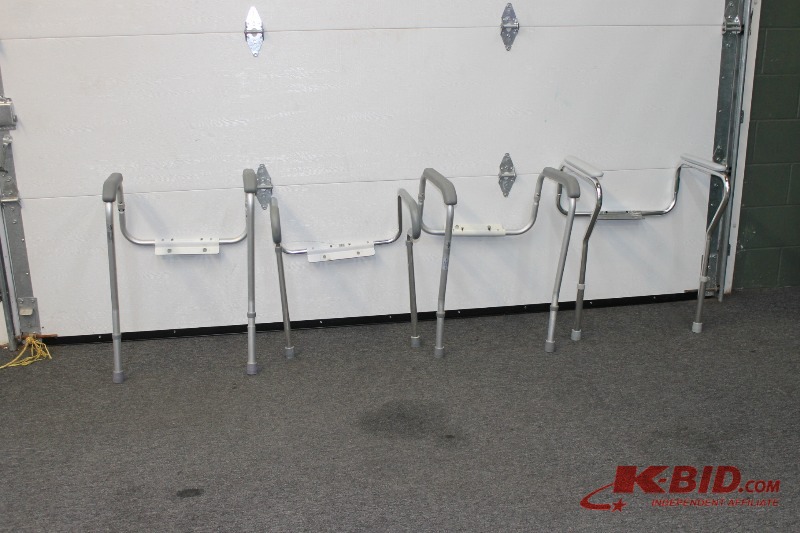 lot 24 image: 4 Toilet Safety Frames