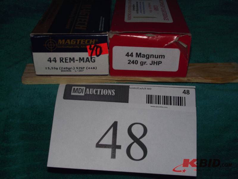 lot 48 image: 44 Magnum ammo 40 240 grain SJSP and 50 240 grain JHP
