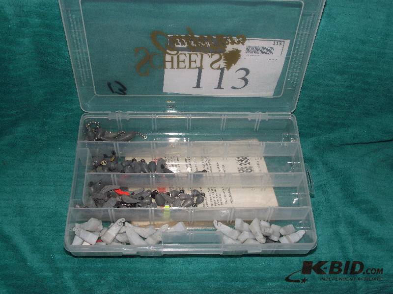 lot 113 image: Plastic tray with assorted sinkers
