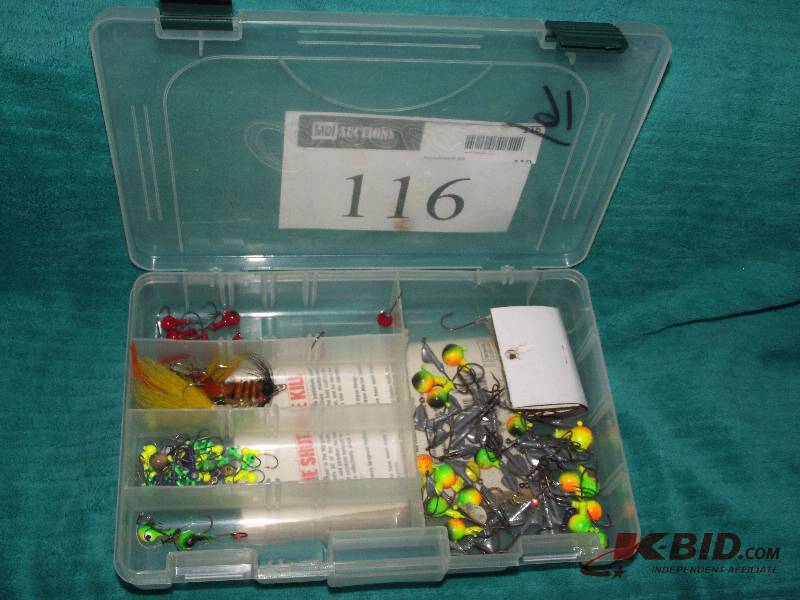 lot 116 image: Plastic tray with assorted jigs