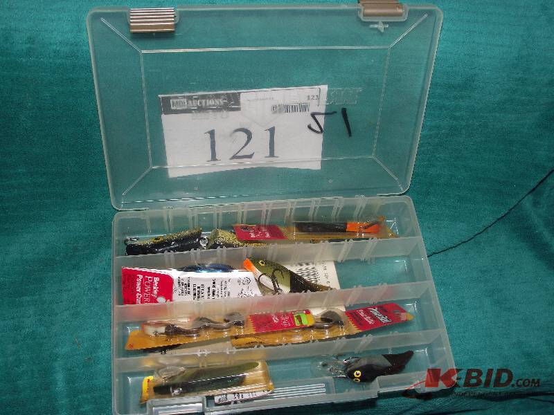 lot 121 image: Plastic tray with assorted Berkley power baits