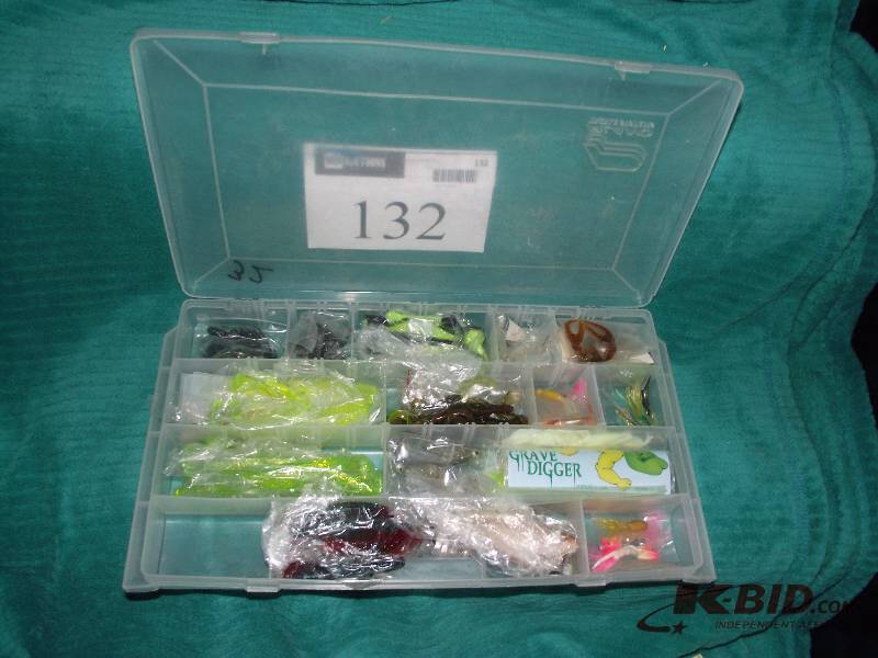 lot 132 image: Plastic tray with plastic jig body assortments