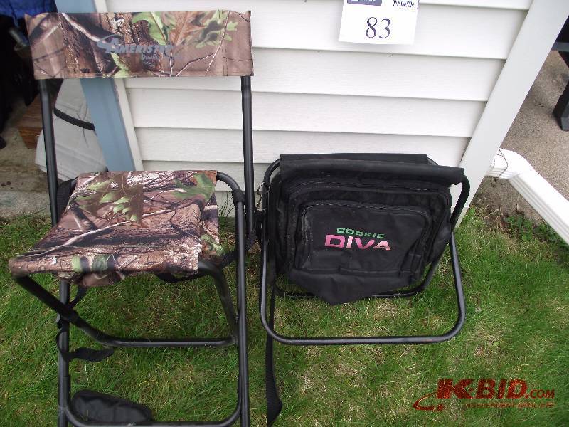 lot 83 image: 1 folding camo chair and 1 folding stool