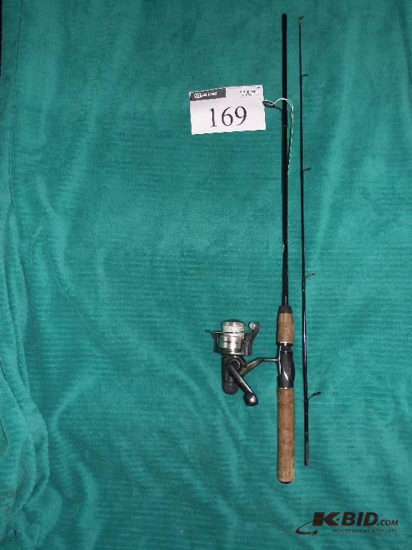 lot 169 image: Fin Nor Fin-lite 400 F45562l 5 12 Ft. rod with Browning 8000 reel