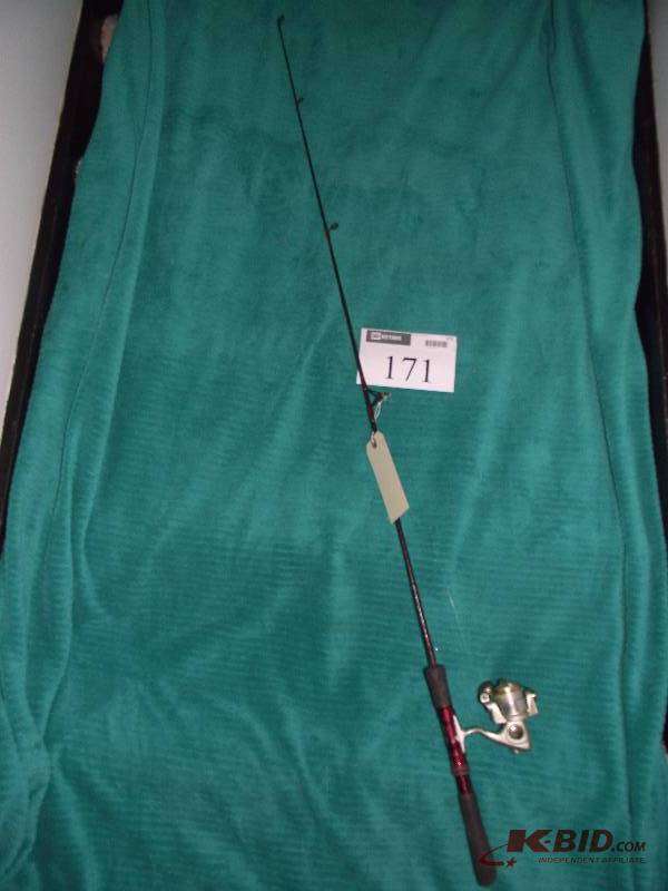 lot 171 image: Rare boron rod 4 Ft. ultralite with Buzz reel