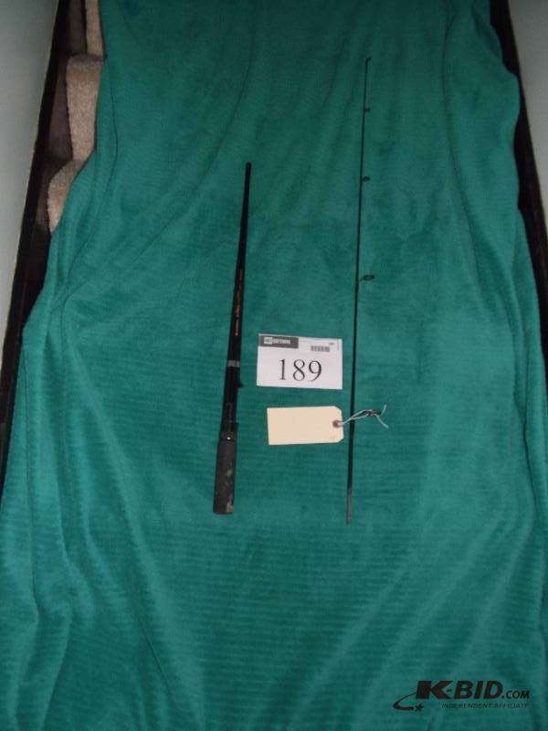lot 189 image: Shimano Bull WhipBW-2501 5 Ft. graphite fighting rod