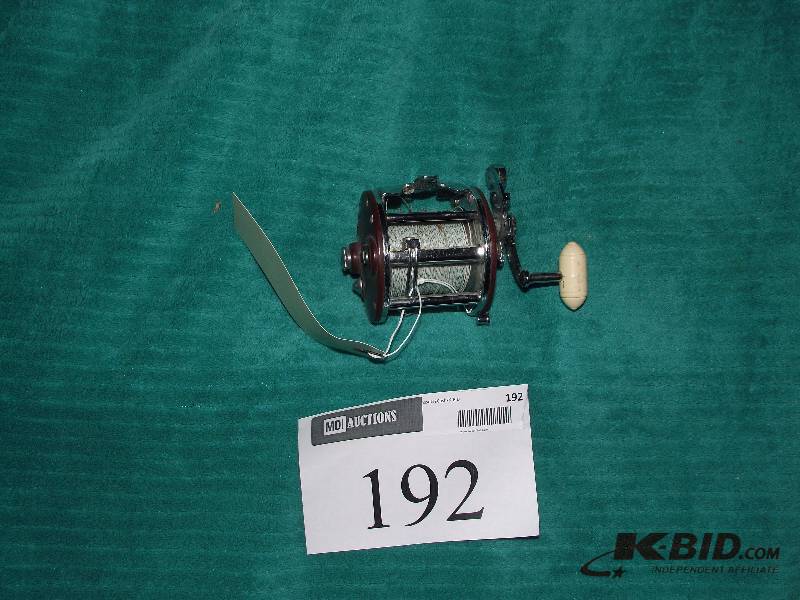 lot 192 image: Heavy duty Penn Peer #209 reel