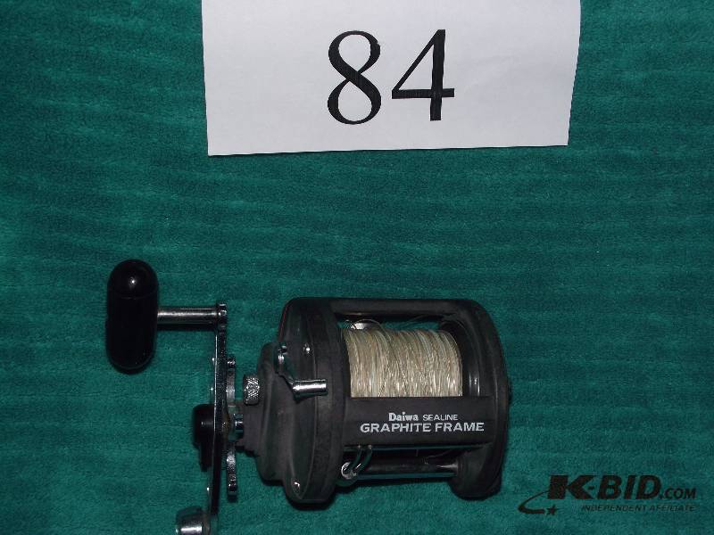 lot 84 image: Daiwa Sealine SL175H graphite frame reel
