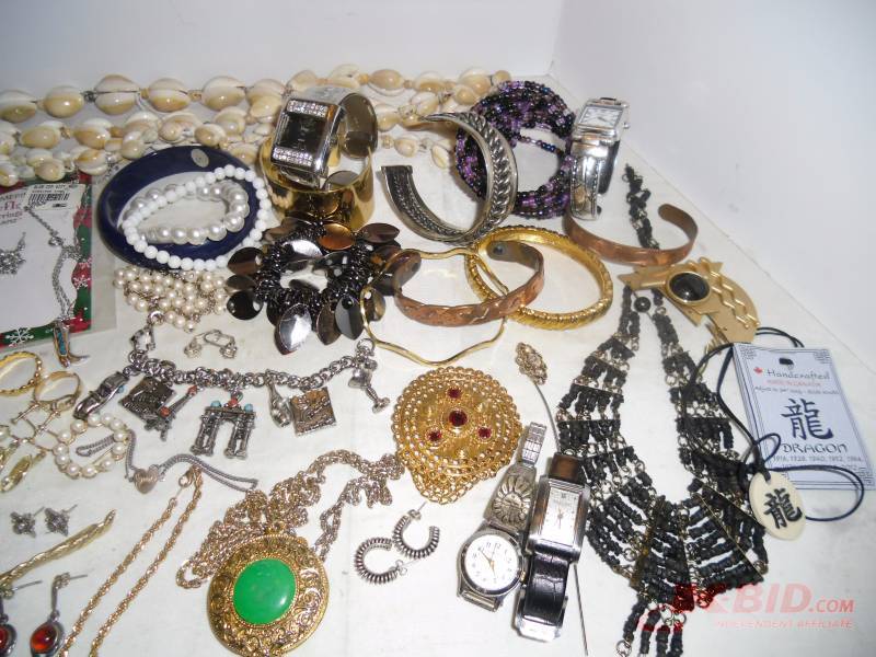 #J-4 Jewelry Mixed Lot of Older and Newer Costume Jewelry