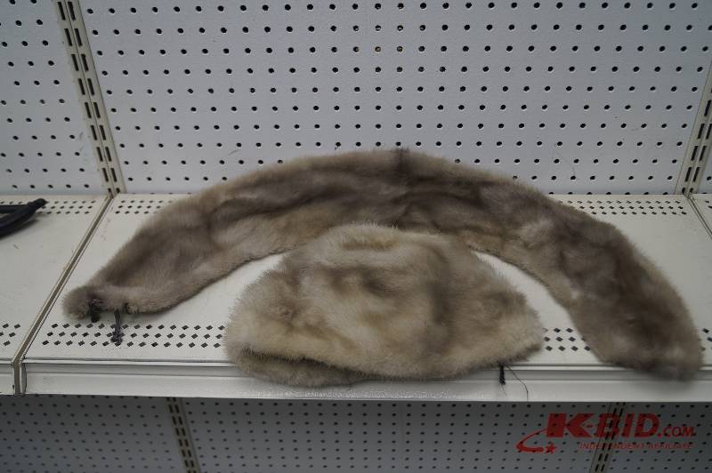 White Mink Collar