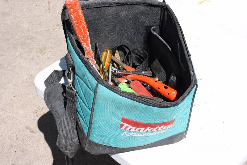 lot 22 image: Tool Bag Lot Including Tool Bag Paint Roller Ratchet Screwdrivers And More.