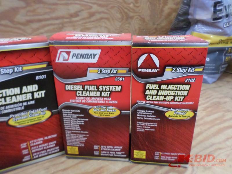 Box Of New Penray Fuel Injector Cl...