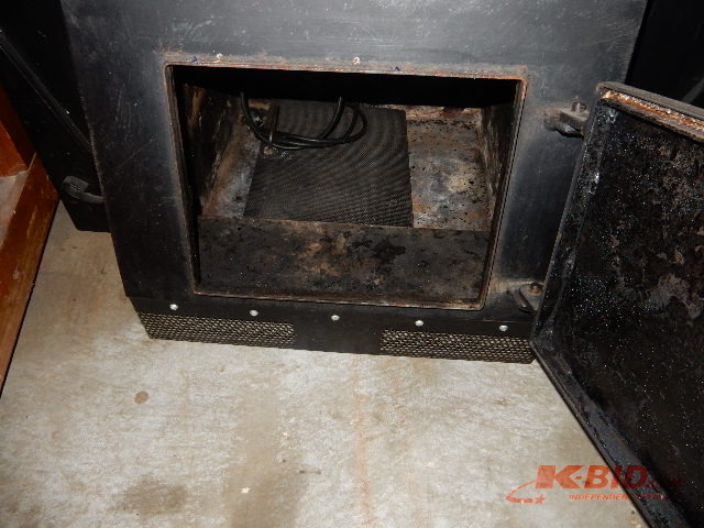 Fireplace Heatilator.