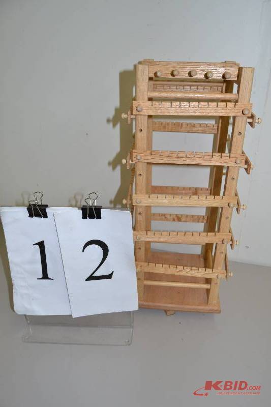 lot 12 image: Earringjewelry rack