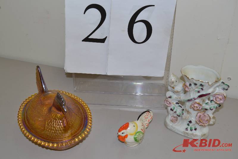 lot 26 image: Collectable dish items