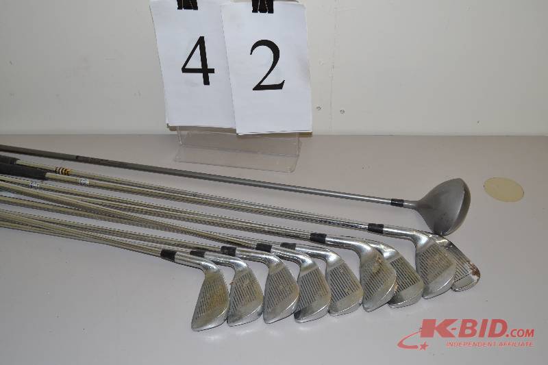 lot 42 image: Golf Clubs