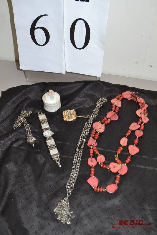 lot 60 image: Watch & necklaces