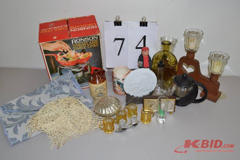 lot 74 image: Household misc