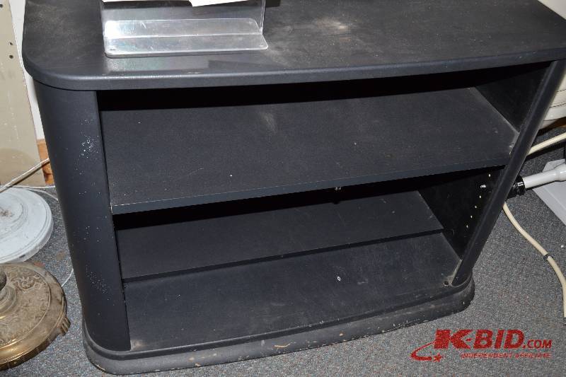 lot 78 image: TV stand