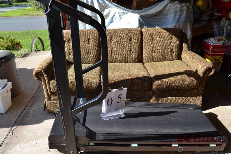 lot 5 image: Treadmill
