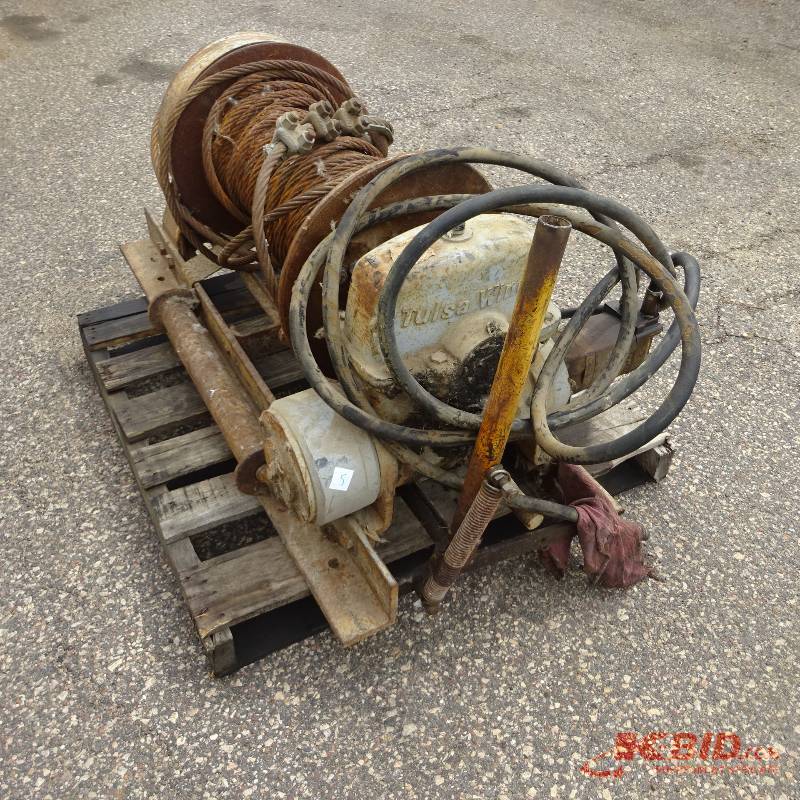 Tulsa hydraulic winch