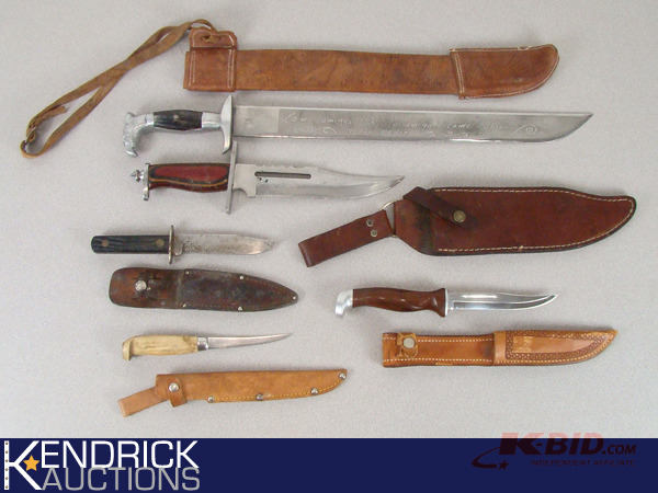 lot 14 image: 5 Vintage Sheathed Knives