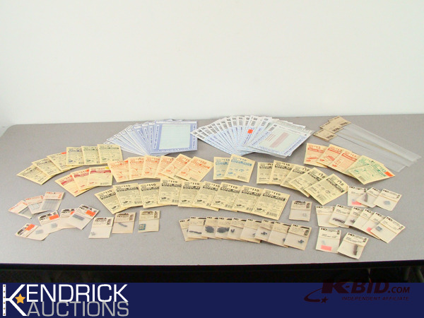 lot 20 image: Large Lot of HO Scale Track and Train Details