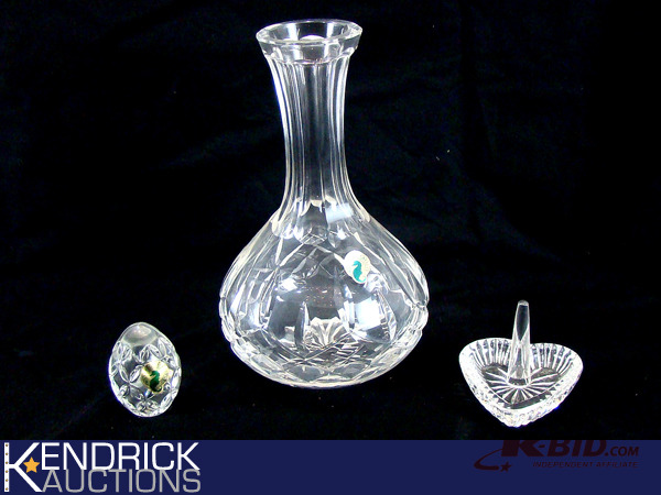 lot 26 image: 3 New Waterford Crystal Pieces