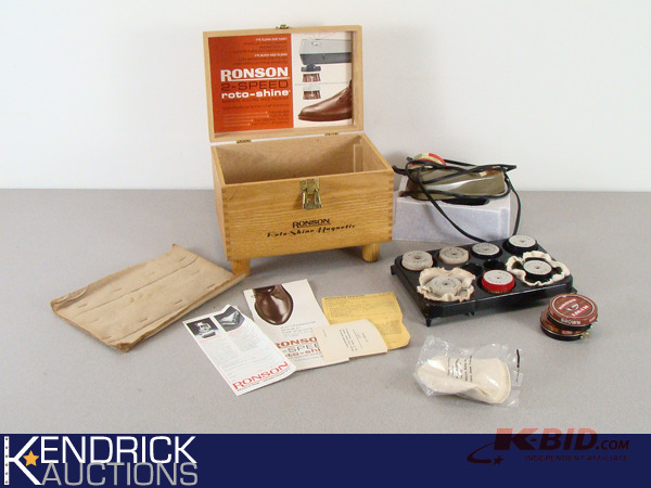 lot 37 image: Ronson Roto-Shine Shine Box