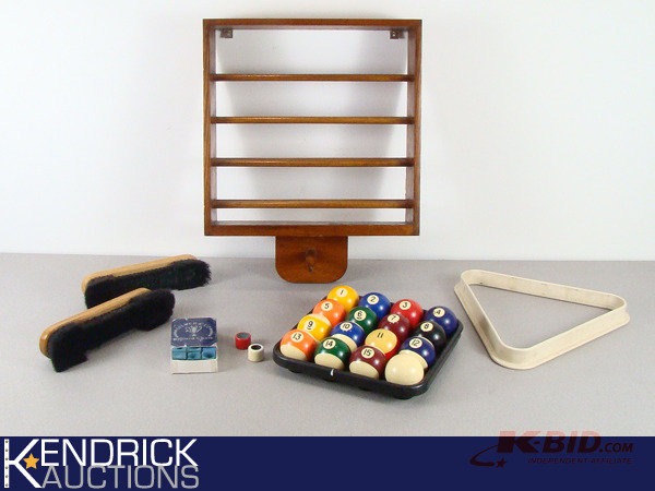 lot 45 image: Lot of Billiards Accessories