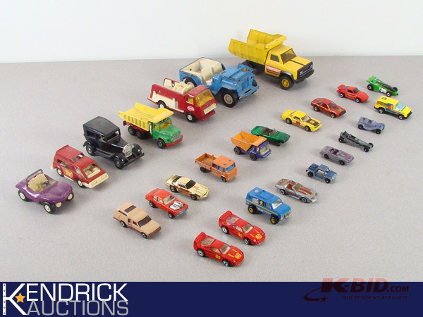 lot 78 image: Lot of Vintage Die Cast Cars