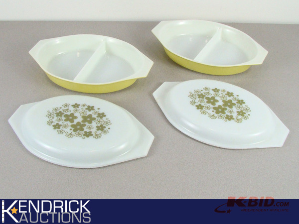 lot 83 image: Mint Condition Pyrex Set