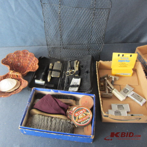 lot 48 image: Safety Razors, Travel Kit