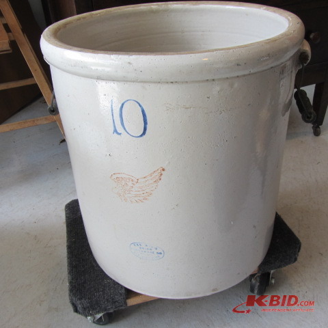 lot 53 image: Red Wing Union 10 Gallon Crock
