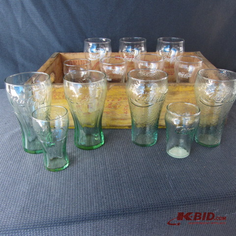 lot 76 image: Coca Cola Tray, Glasses