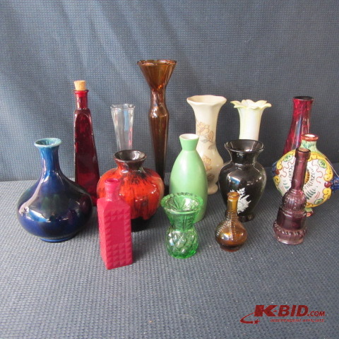lot 80 image: Bud Vases, Colored Bottles