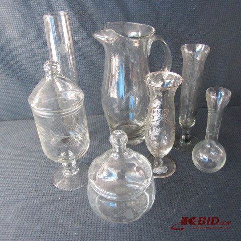 lot 84 image: Elegant Crystal
