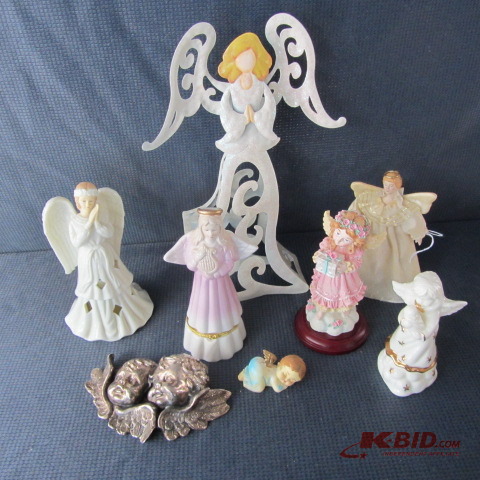 lot 110 image: Angels