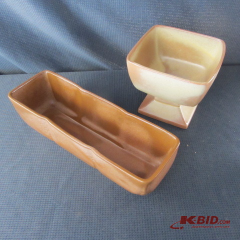 lot 125 image: Frankoma Planters