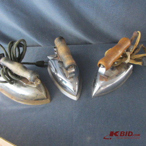 lot 126 image: Vintage Clothes Iron
