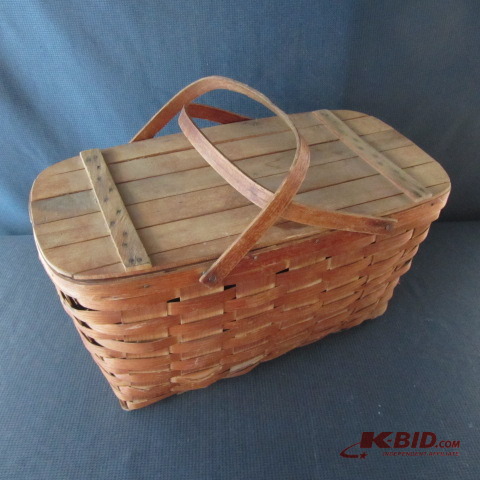 lot 148 image: Wicker Picnic Basket