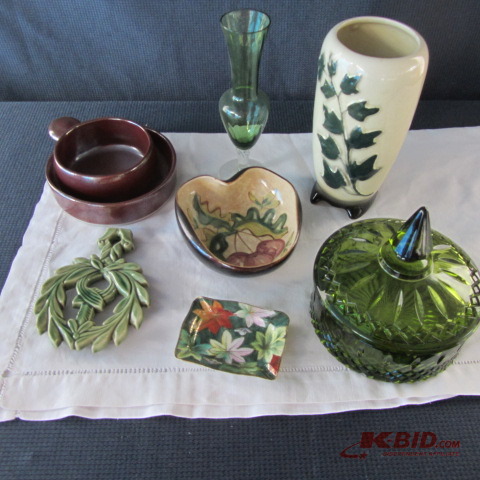 lot 219 image: Copley, Candy, Vase